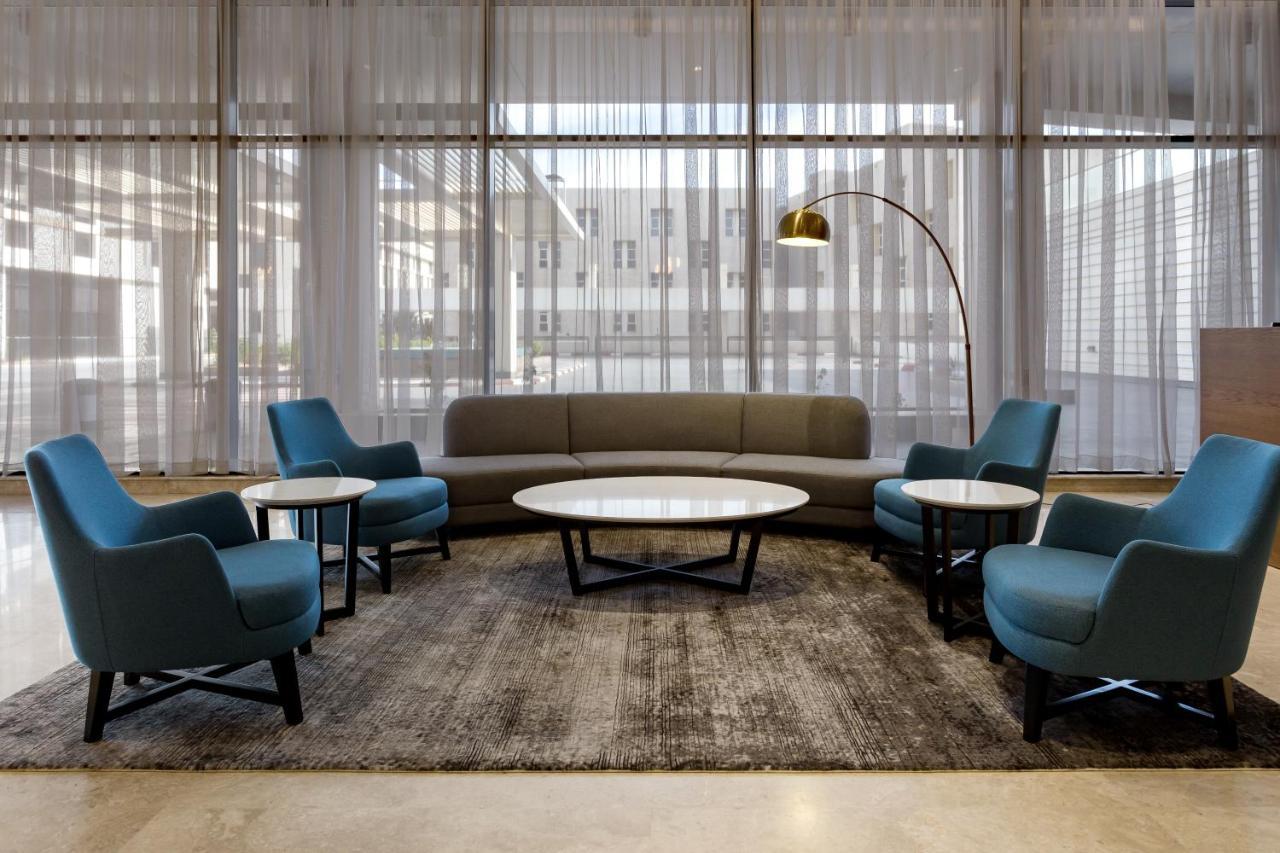 Radisson Hotel & Apartments Dammam Industrial City Екстериор снимка