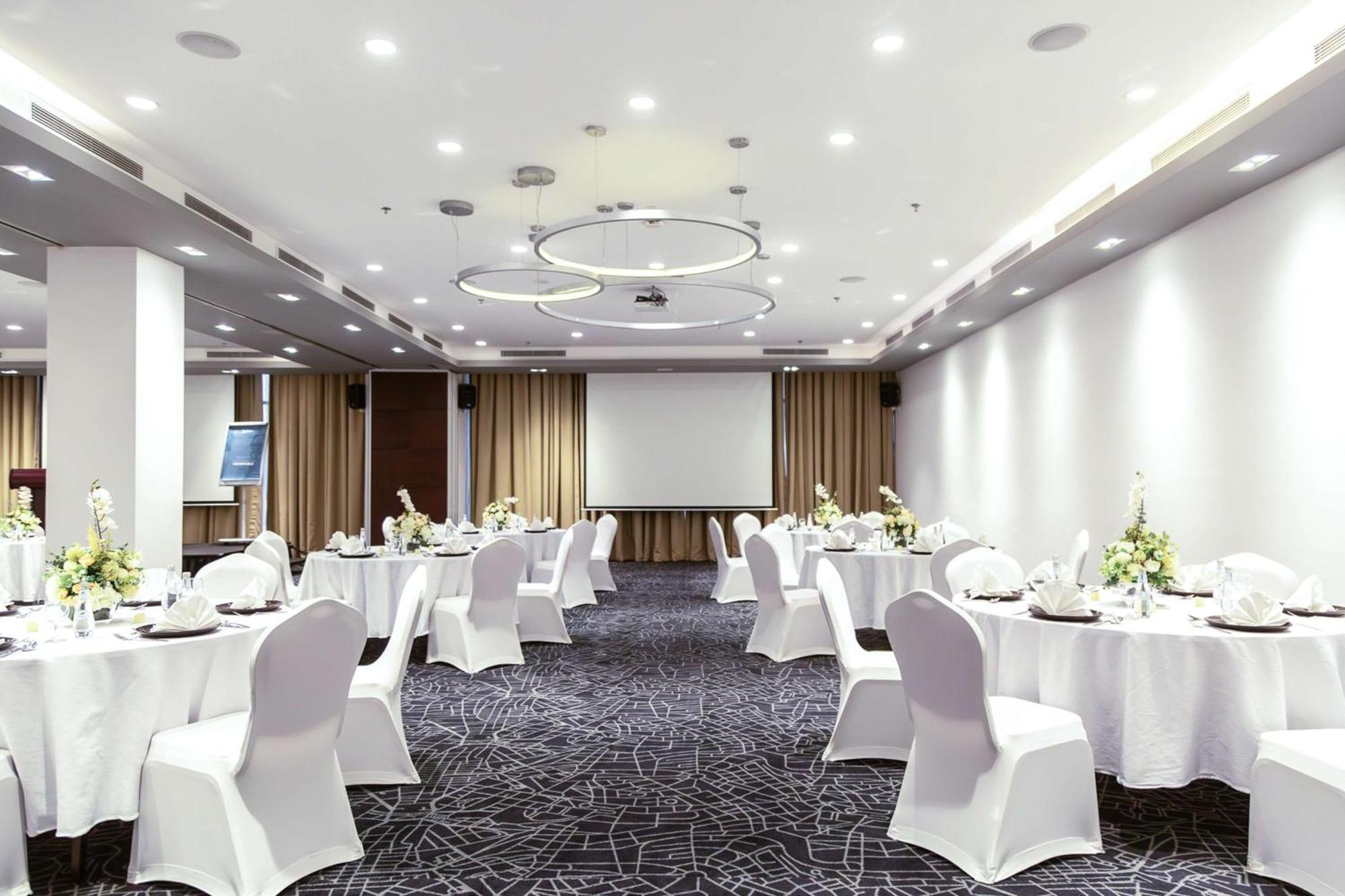 Radisson Hotel & Apartments Dammam Industrial City Екстериор снимка