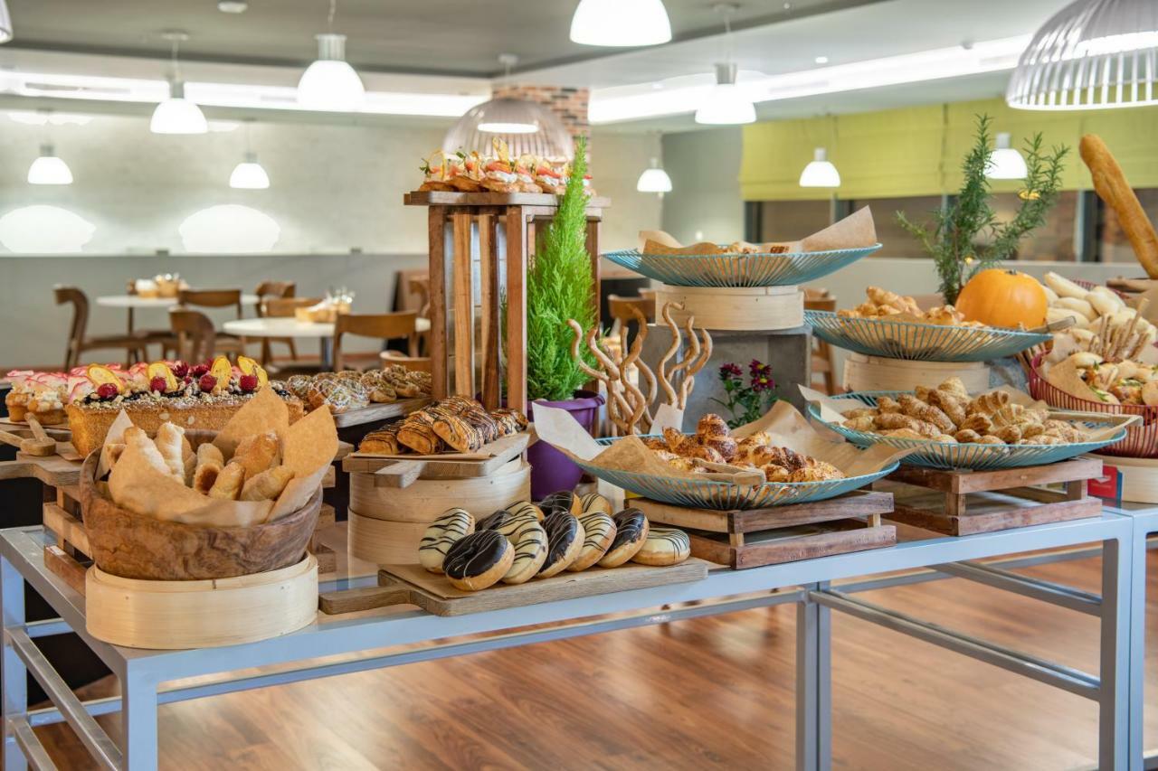 Radisson Hotel & Apartments Dammam Industrial City Екстериор снимка