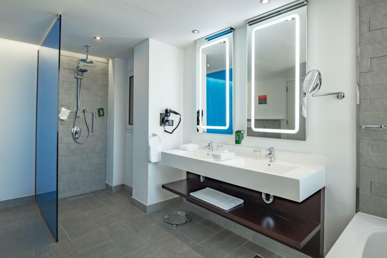 Radisson Hotel & Apartments Dammam Industrial City Екстериор снимка