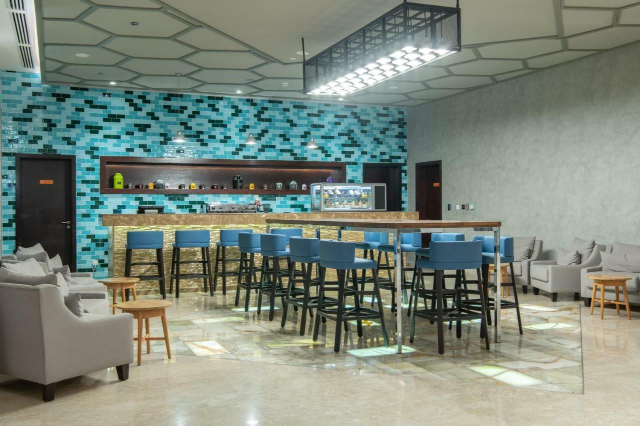 Radisson Hotel & Apartments Dammam Industrial City Екстериор снимка