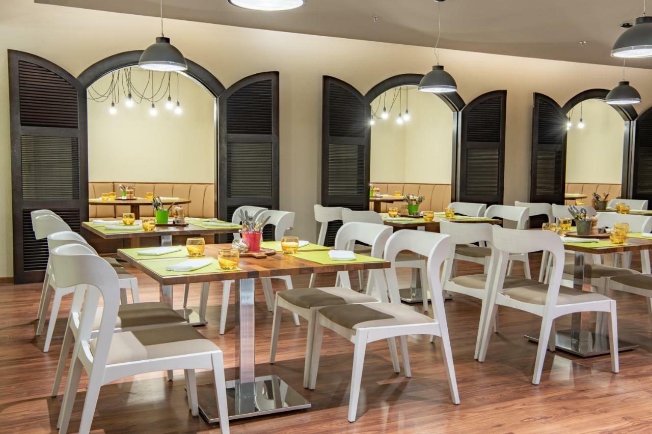 Radisson Hotel & Apartments Dammam Industrial City Екстериор снимка